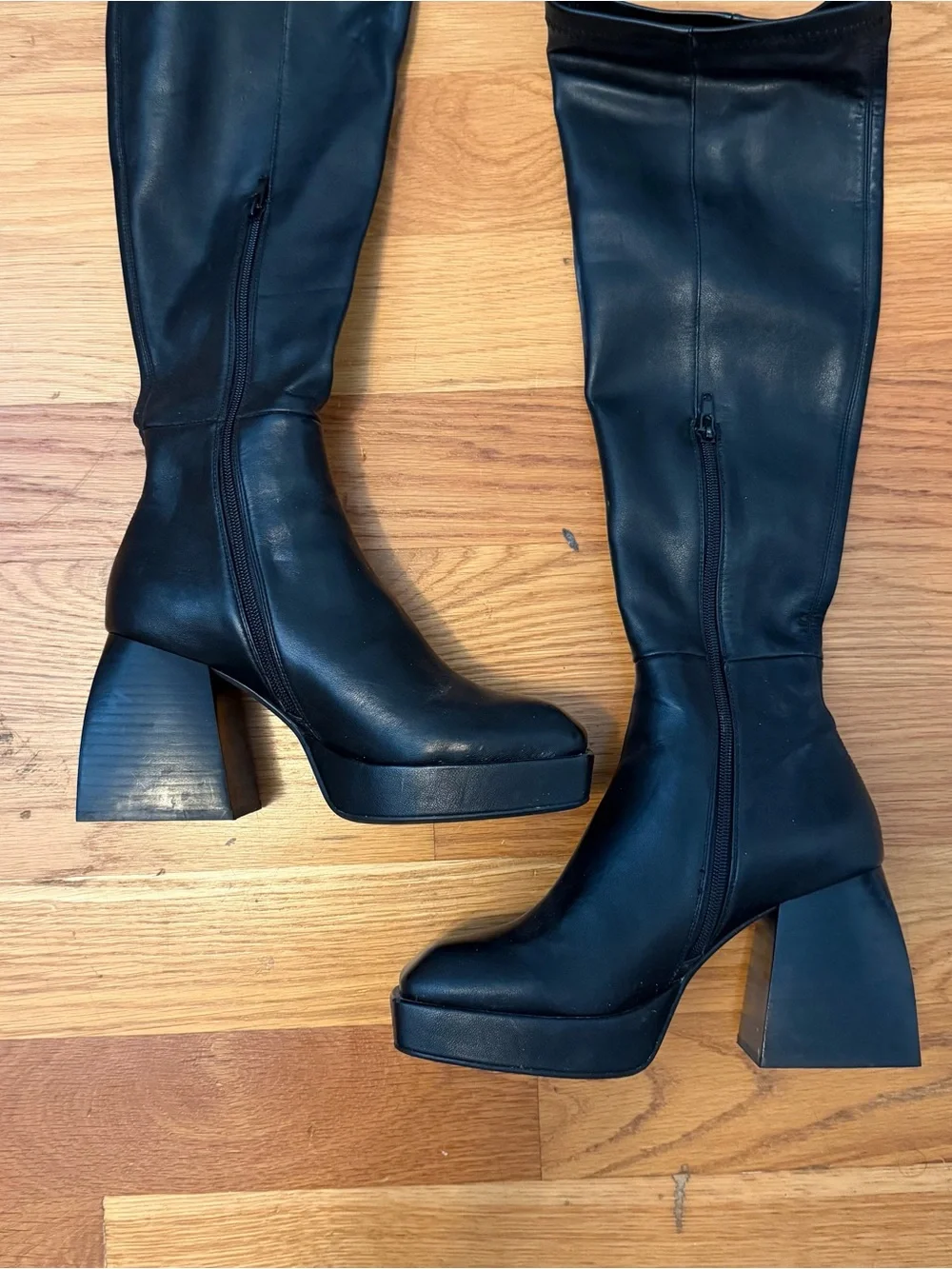 Jeffrey Campbell chic knee